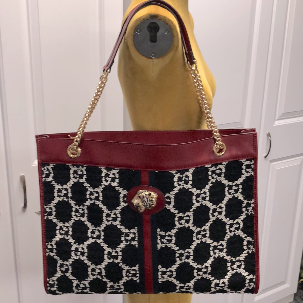 Women’s Gucci Rajah tweed tote bag